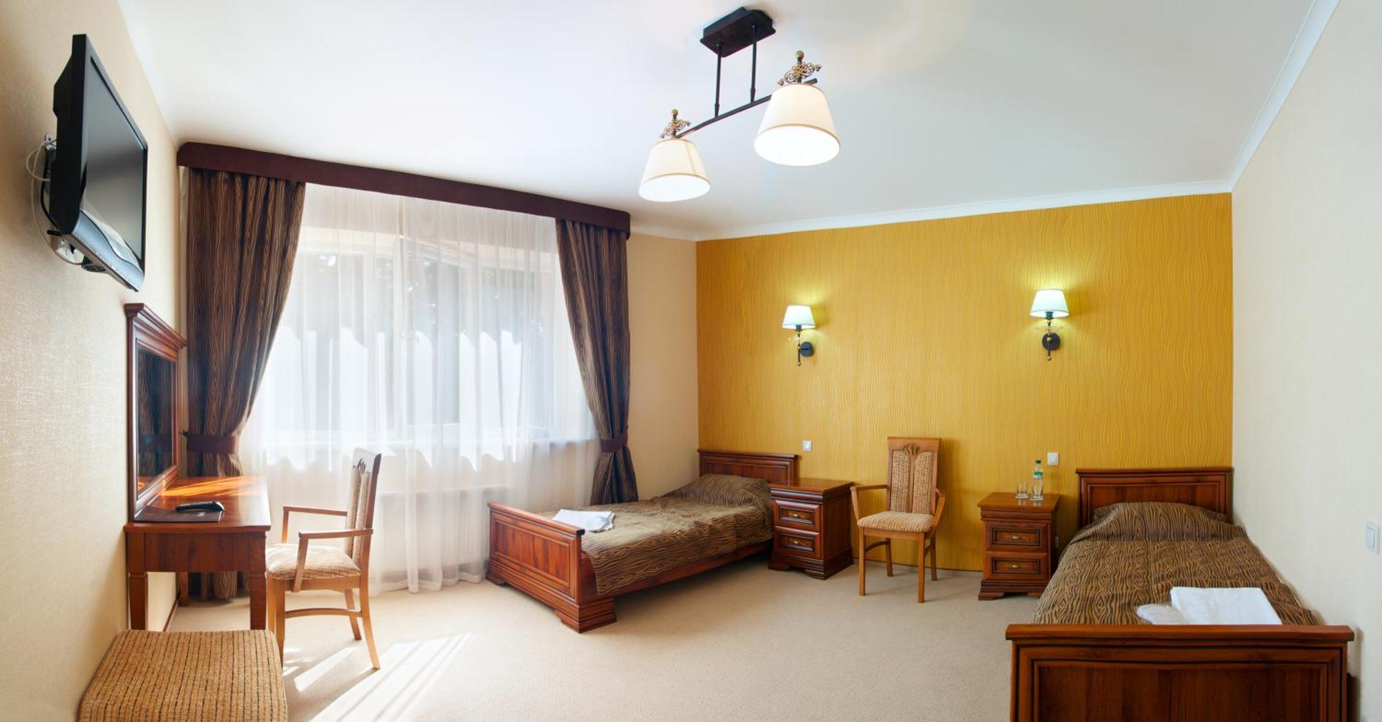 Sherwood Hotel Dolgomostiska Quarto foto