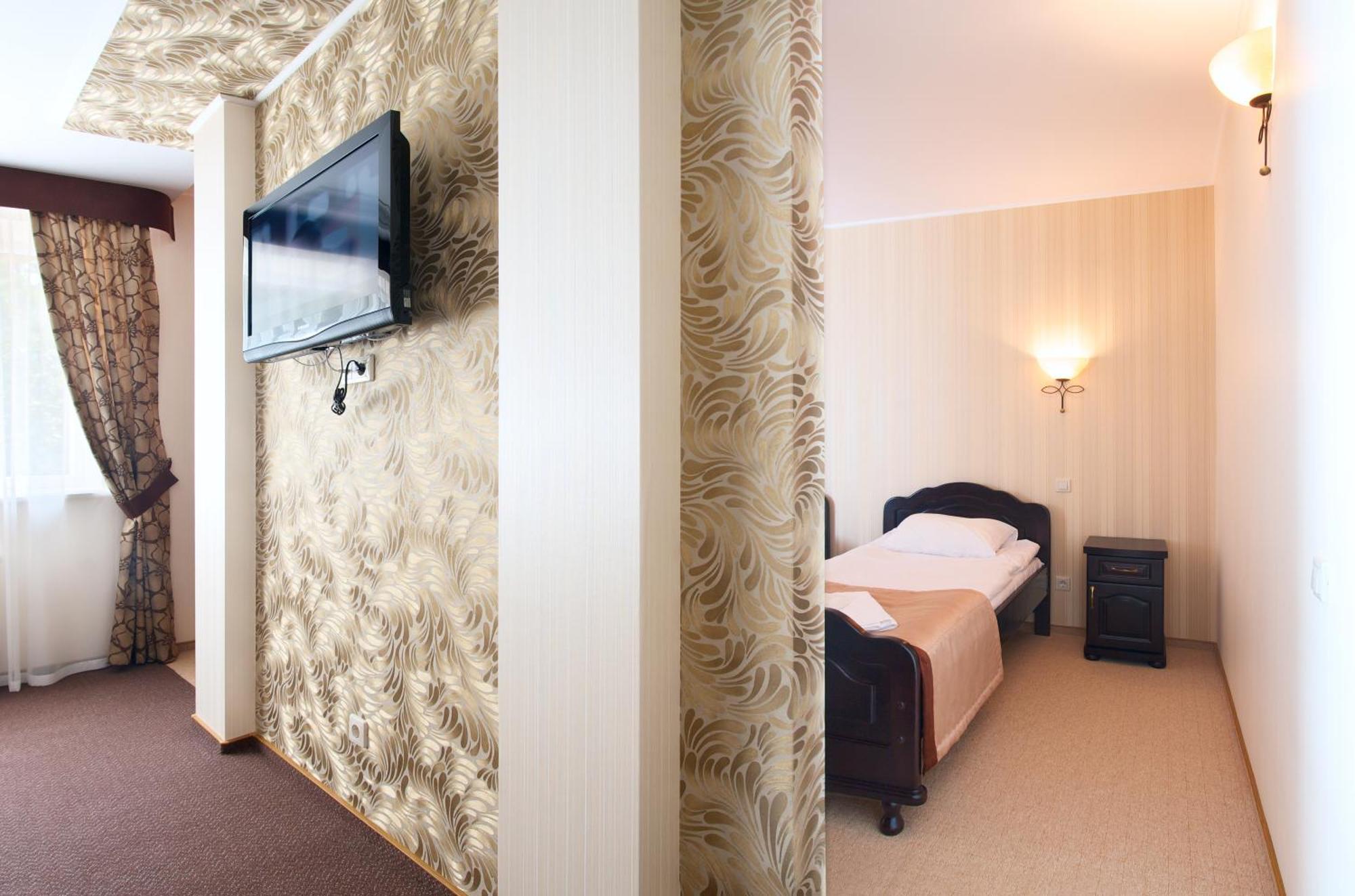Sherwood Hotel Dolgomostiska Quarto foto