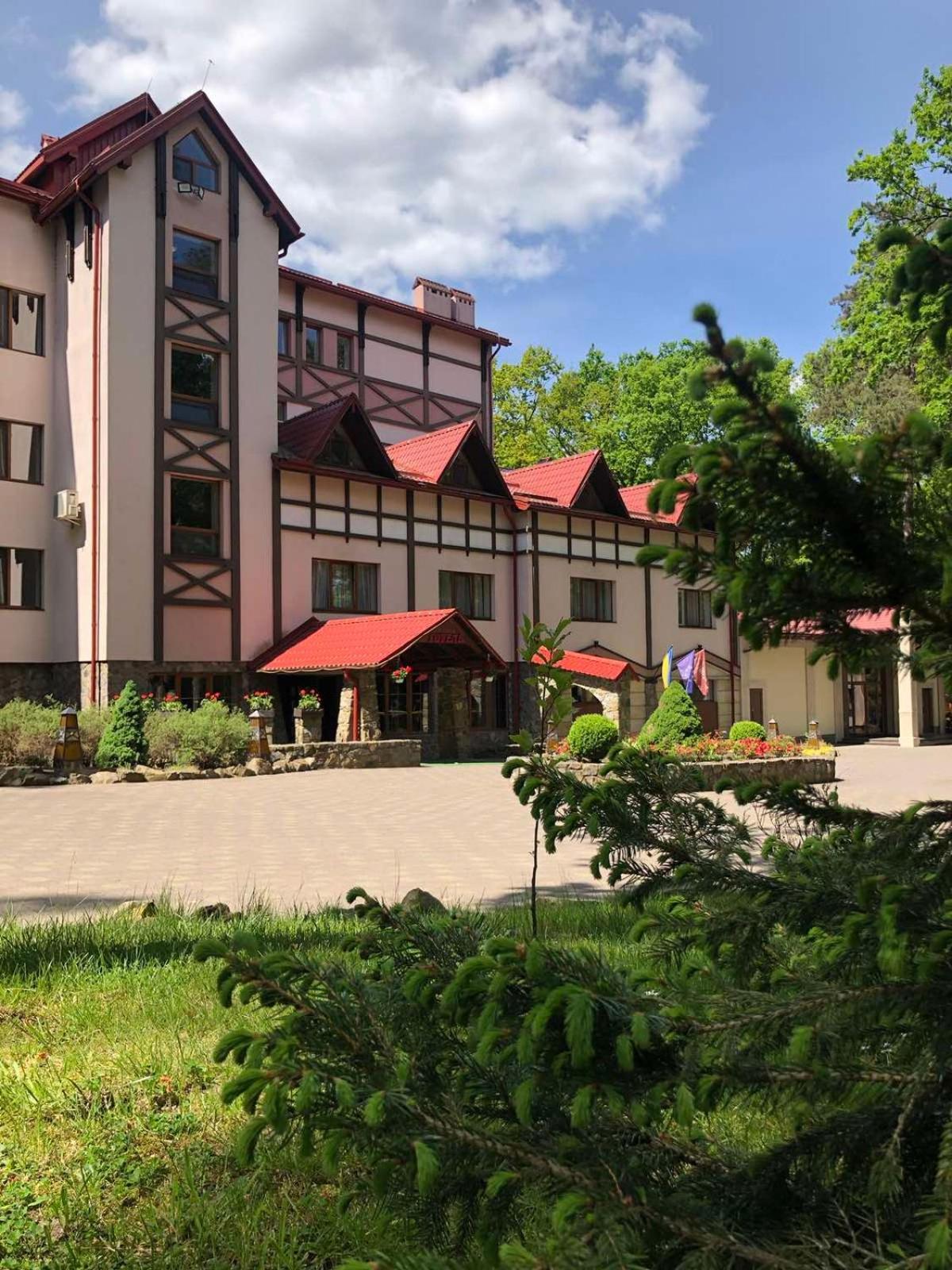 Sherwood Hotel Dolgomostiska Exterior foto